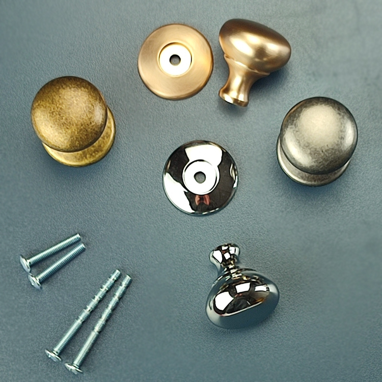Romeo Martini Collection of cabinet Knobs