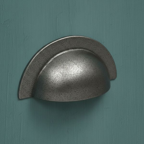 Brecon Cup Handle Iron