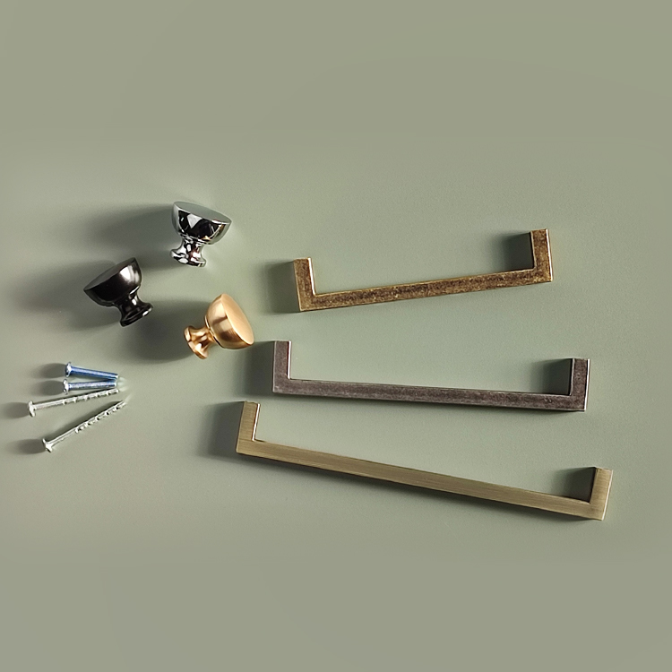 Cabinet knobs and handles
