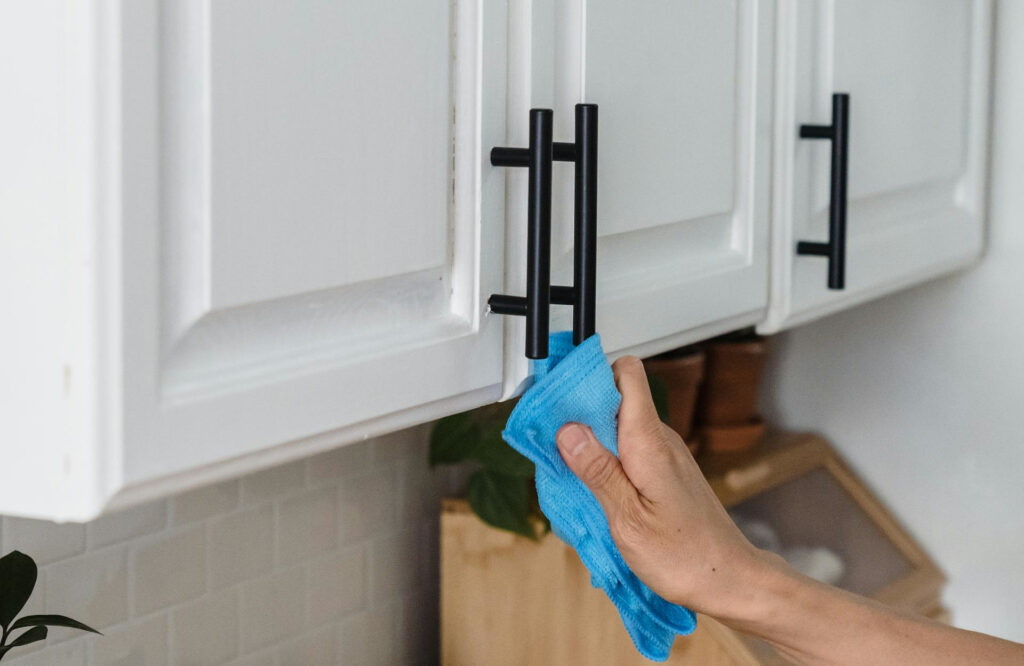 cleaning furniture handles